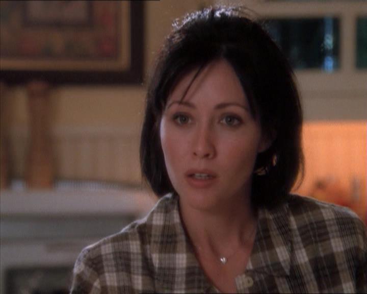 Charmed-Online_dot_net-1x04DeadManDating1383.jpg