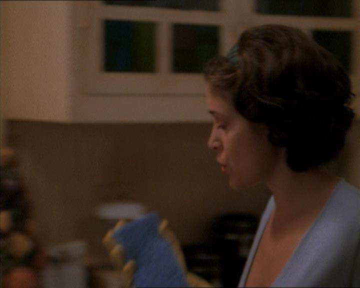 Charmed-Online_dot_net-1x04DeadManDating1397.jpg