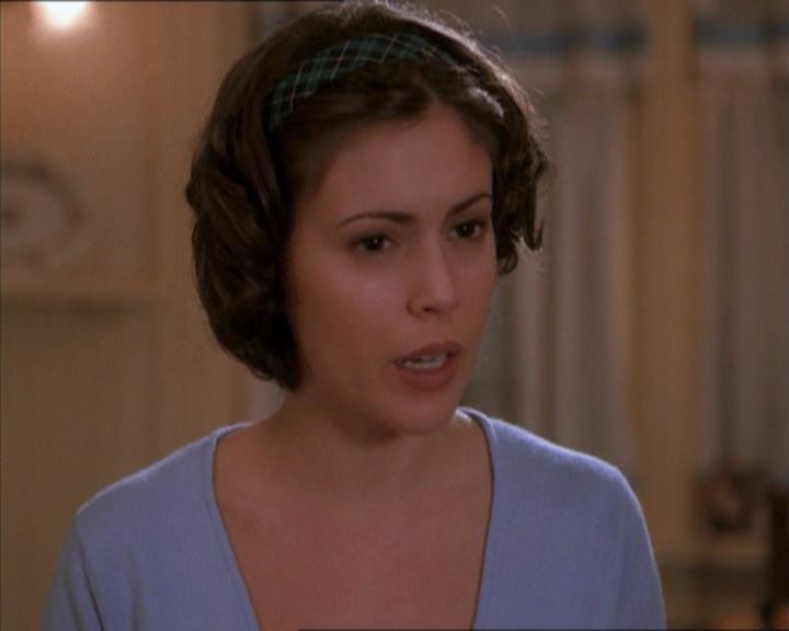 Charmed-Online_dot_net-1x04DeadManDating1445.jpg
