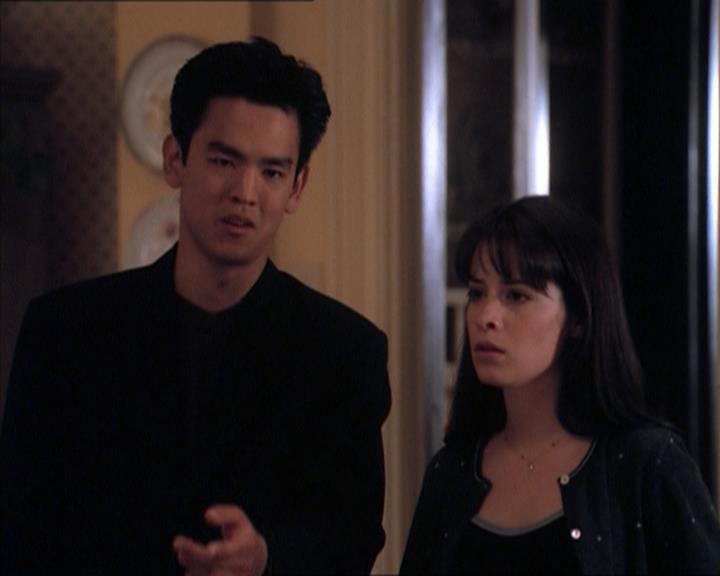 Charmed-Online_dot_net-1x04DeadManDating1490.jpg