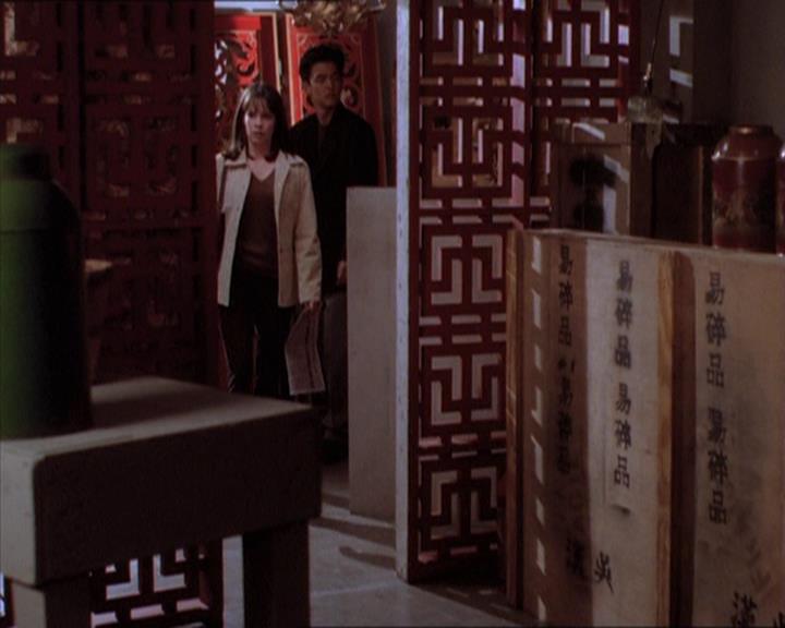 Charmed-Online_dot_net-1x04DeadManDating1526.jpg