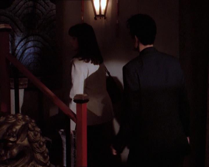 Charmed-Online_dot_net-1x04DeadManDating1541.jpg