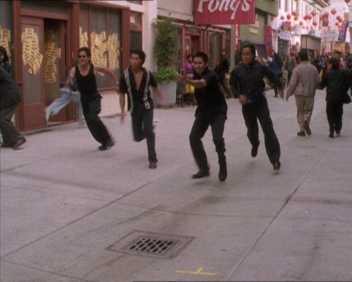 Charmed-Online_dot_net-1x04DeadManDating1583.jpg