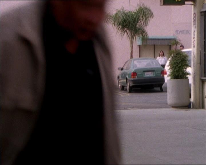Charmed-Online_dot_net-1x04DeadManDating1593.jpg