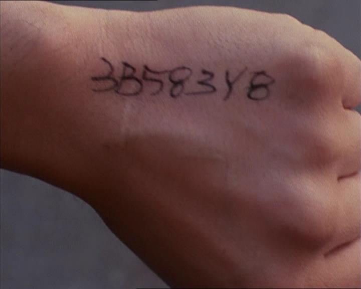 Charmed-Online_dot_net-1x04DeadManDating1597.jpg