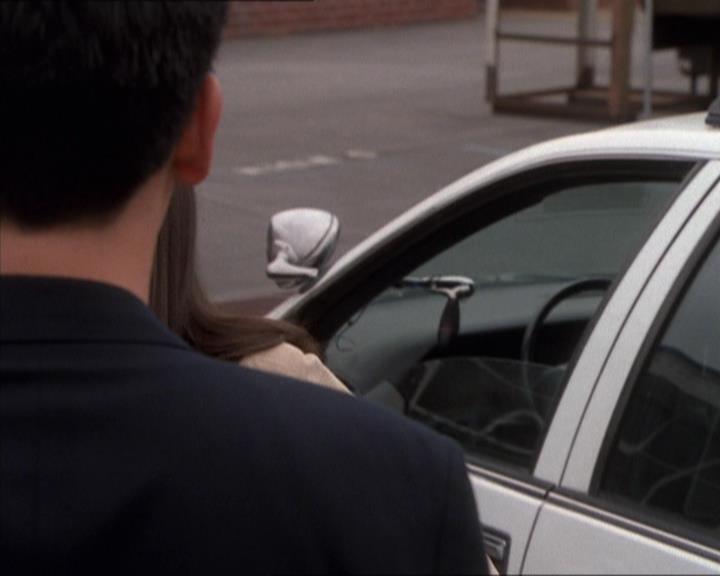 Charmed-Online_dot_net-1x04DeadManDating1641.jpg