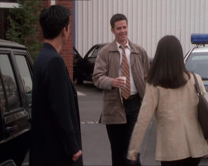 Charmed-Online_dot_net-1x04DeadManDating1658.jpg