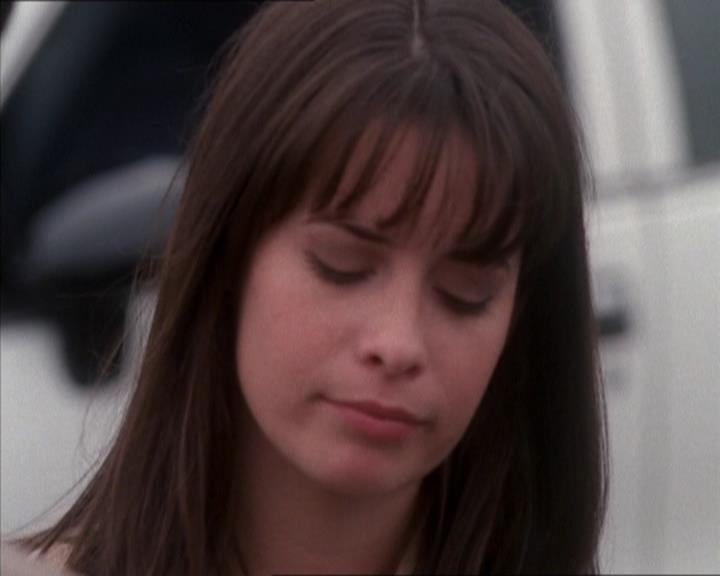 Charmed-Online_dot_net-1x04DeadManDating1678.jpg