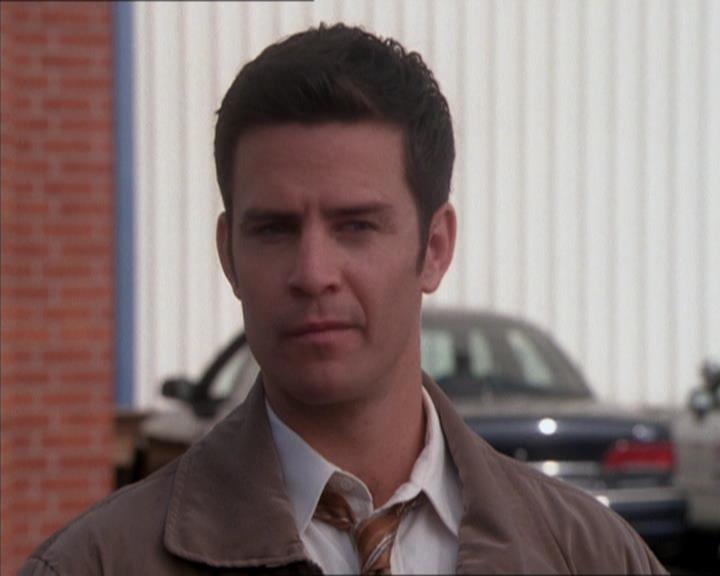 Charmed-Online_dot_net-1x04DeadManDating1688.jpg
