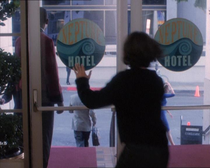 Charmed-Online_dot_net-1x04DeadManDating1749.jpg