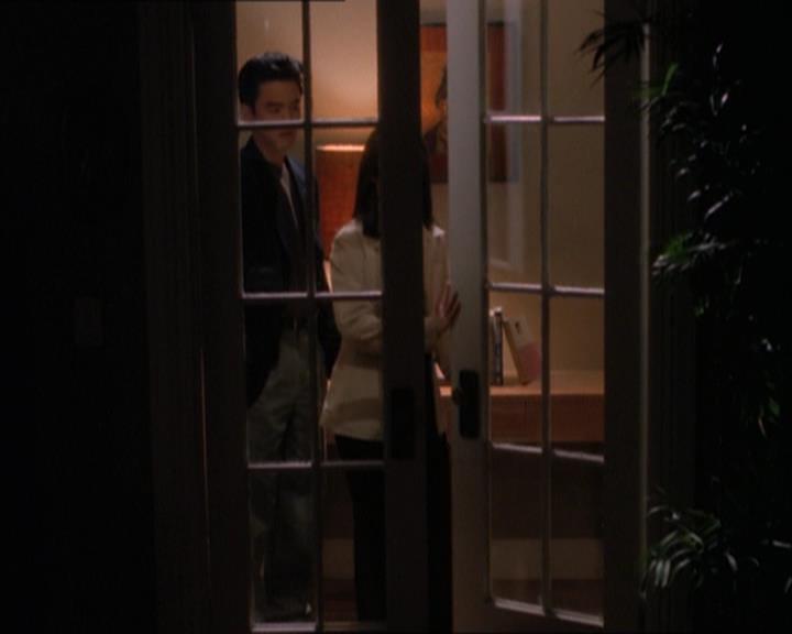 Charmed-Online_dot_net-1x04DeadManDating1774.jpg