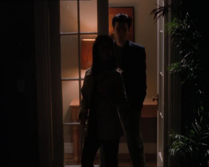 Charmed-Online_dot_net-1x04DeadManDating1777.jpg
