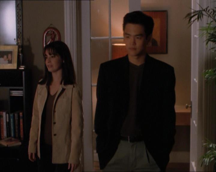 Charmed-Online_dot_net-1x04DeadManDating1782.jpg