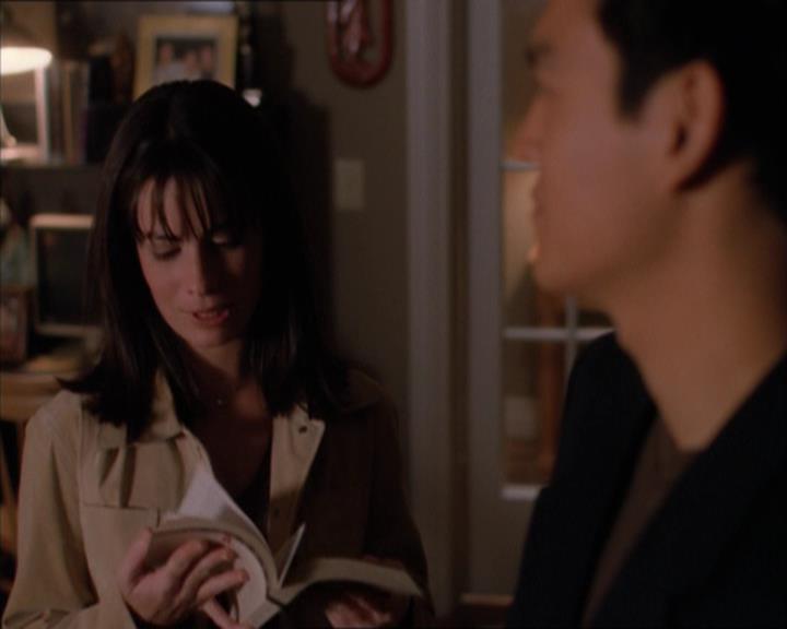 Charmed-Online_dot_net-1x04DeadManDating1805.jpg