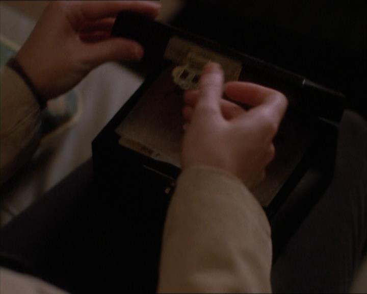 Charmed-Online_dot_net-1x04DeadManDating1829.jpg