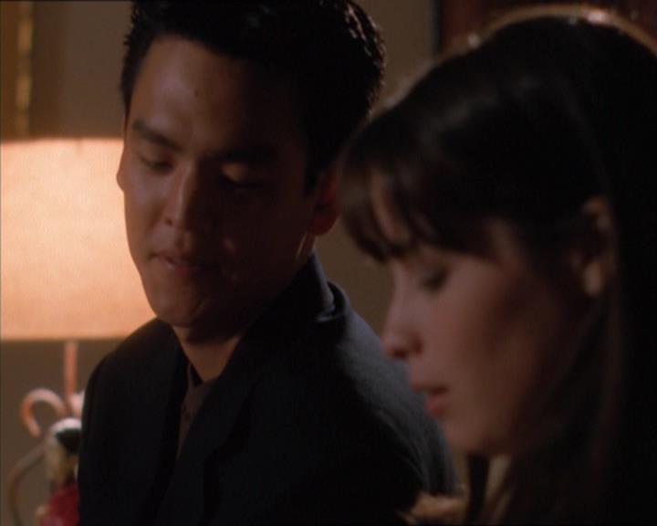 Charmed-Online_dot_net-1x04DeadManDating1840.jpg