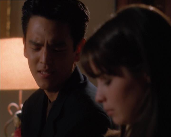 Charmed-Online_dot_net-1x04DeadManDating1850.jpg