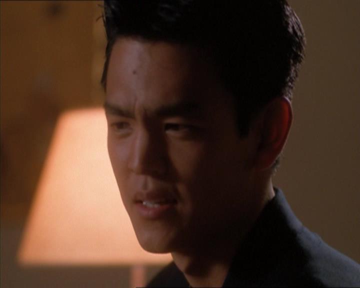 Charmed-Online_dot_net-1x04DeadManDating1869.jpg