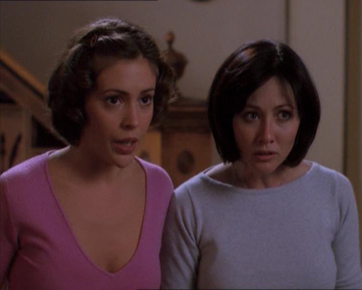 Charmed-Online_dot_net-1x04DeadManDating2026.jpg