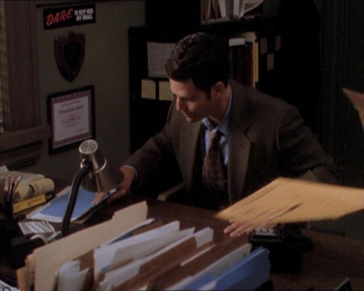 Charmed-Online_dot_net-1x04DeadManDating2075.jpg
