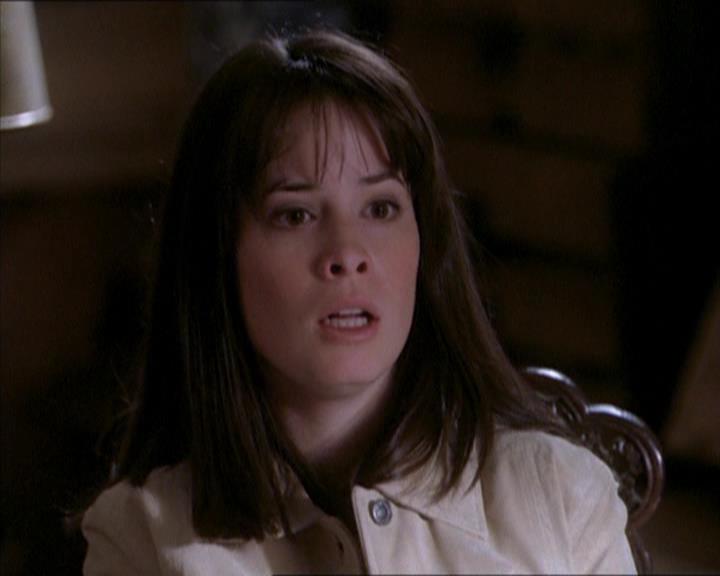 Charmed-Online_dot_net-1x04DeadManDating2115.jpg