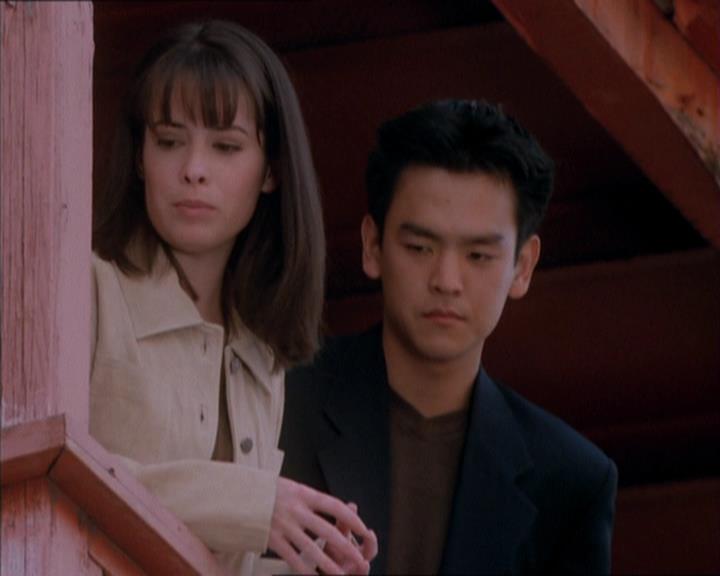 Charmed-Online_dot_net-1x04DeadManDating2158.jpg