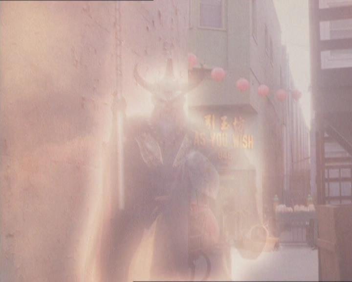Charmed-Online_dot_net-1x04DeadManDating2202.jpg