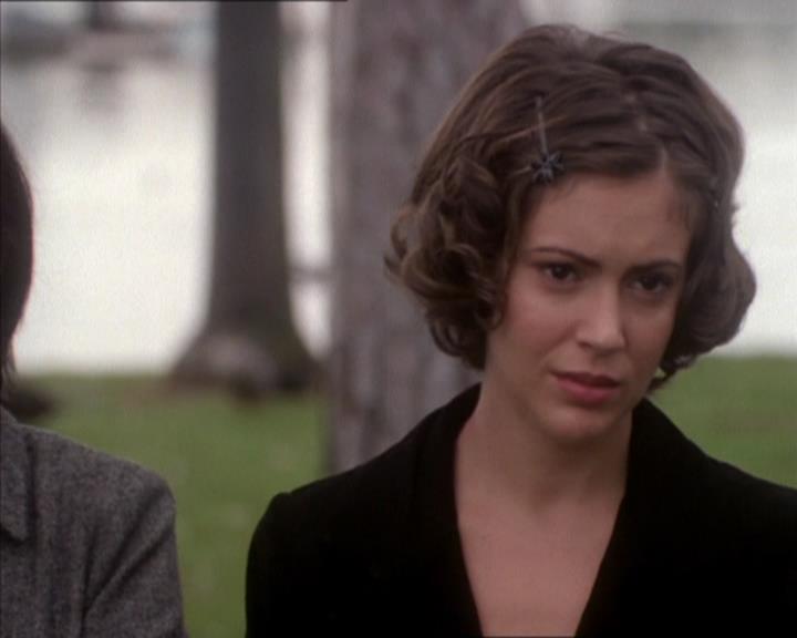 Charmed-Online_dot_net-1x04DeadManDating2265.jpg