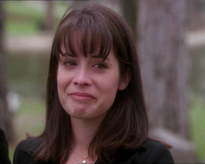 Charmed-Online_dot_net-1x04DeadManDating2302.jpg