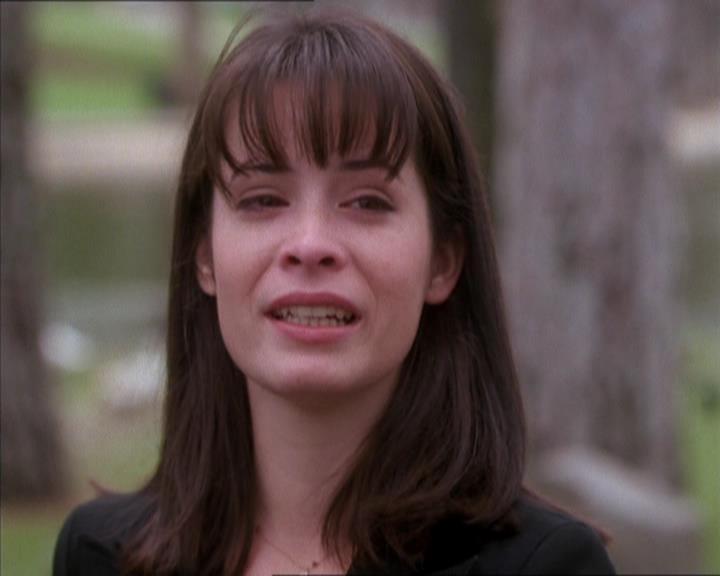 Charmed-Online_dot_net-1x04DeadManDating2308.jpg
