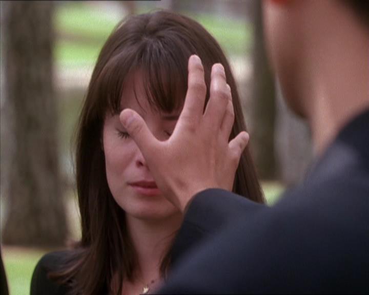 Charmed-Online_dot_net-1x04DeadManDating2313.jpg