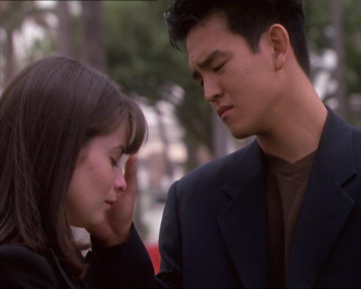 Charmed-Online_dot_net-1x04DeadManDating2315.jpg