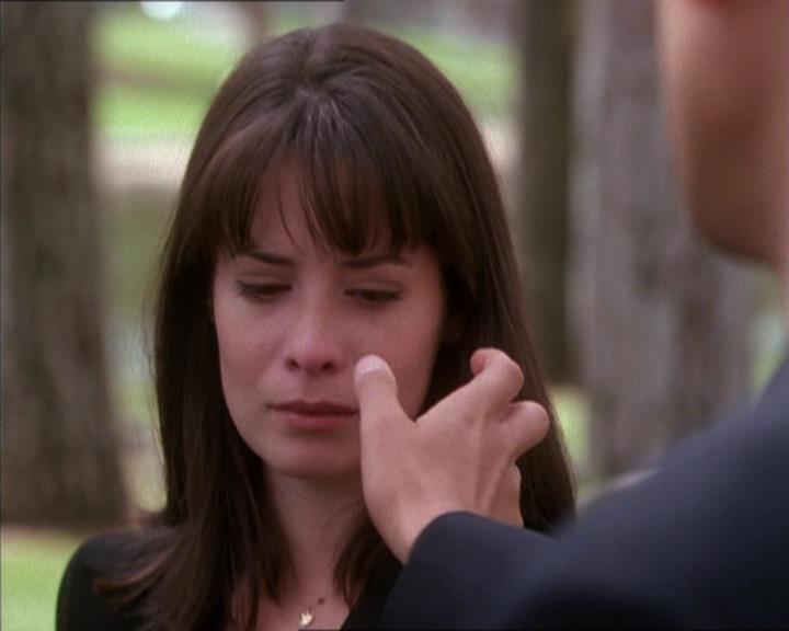 Charmed-Online_dot_net-1x04DeadManDating2318.jpg