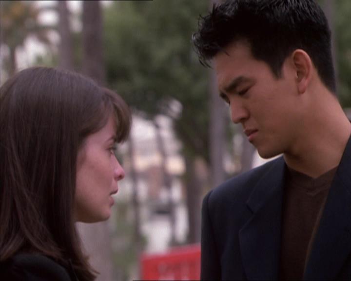 Charmed-Online_dot_net-1x04DeadManDating2321.jpg