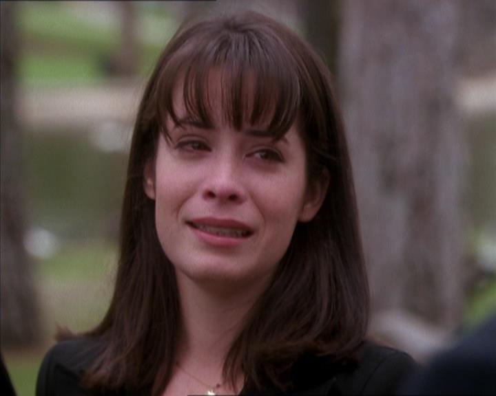 Charmed-Online_dot_net-1x04DeadManDating2323.jpg
