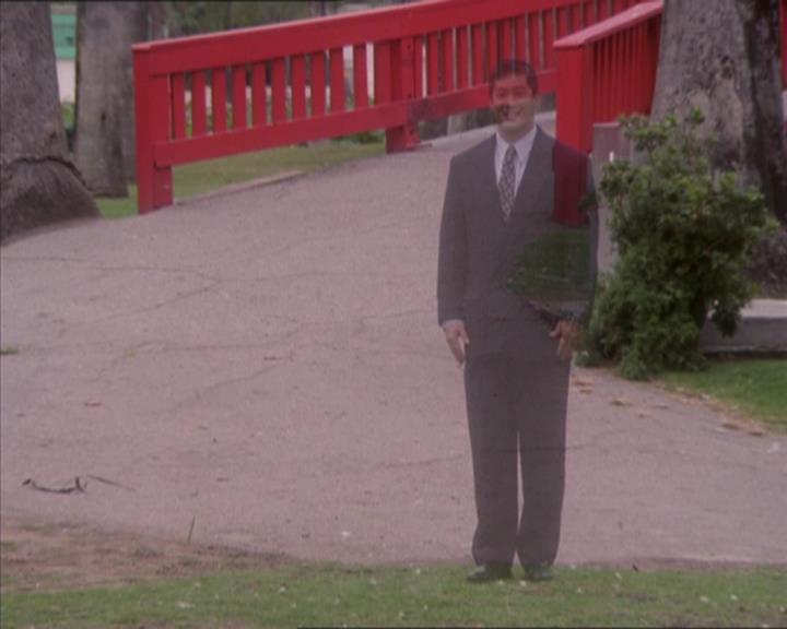 Charmed-Online_dot_net-1x04DeadManDating2325.jpg