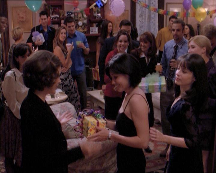 Charmed-Online_dot_net-1x04DeadManDating2405.jpg