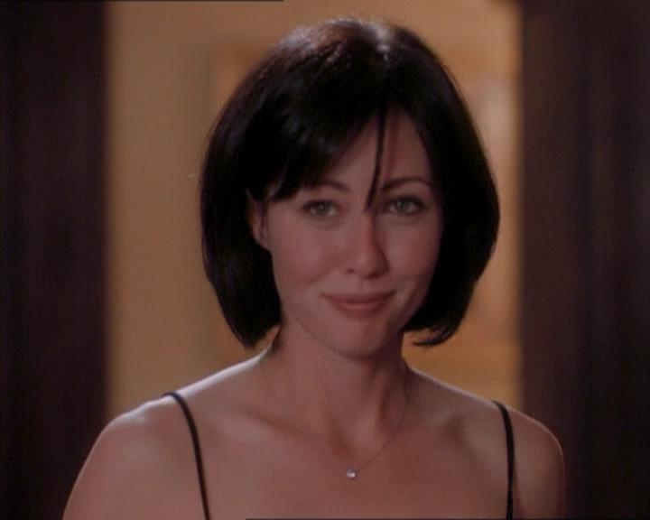 Charmed-Online_dot_net-1x04DeadManDating2414.jpg