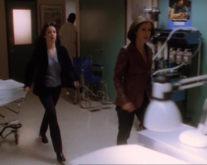 Charmed-Online-dot-net_105DreamSorcerer2101.jpg