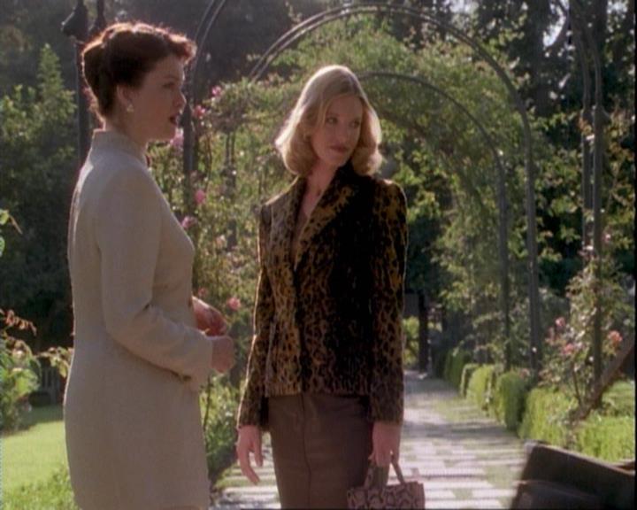 Charmed-Online-dot-net_106TheWeddingFromHell0137.jpg