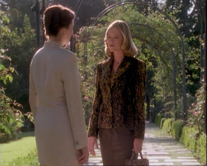 Charmed-Online-dot-net_106TheWeddingFromHell0150.jpg