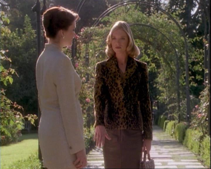 Charmed-Online-dot-net_106TheWeddingFromHell0151.jpg Charmed-Online-dot-net_106TheWeddingFromHell0151.jpg