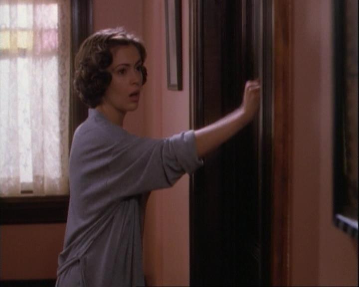 Charmed-Online-dot-net_106TheWeddingFromHell0203.jpg Charmed-Online-dot-net_106TheWeddingFromHell0203.jpg