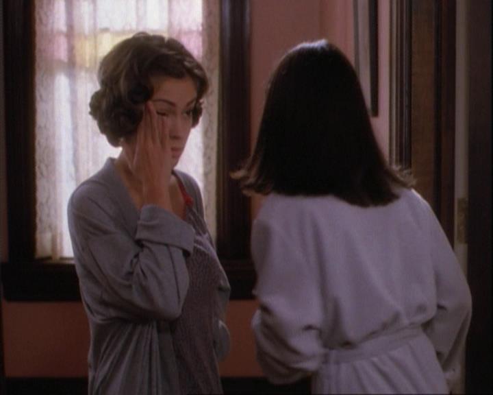 Charmed-Online-dot-net_106TheWeddingFromHell0218.jpg