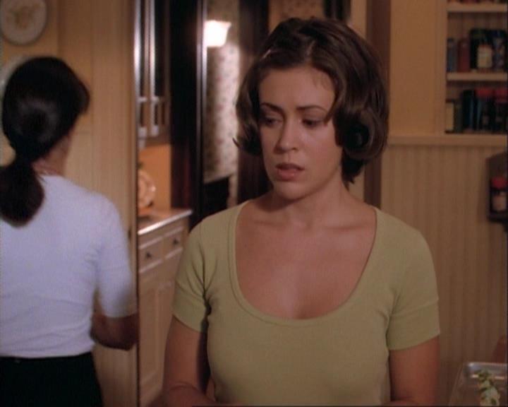 Charmed-Online-dot-net_106TheWeddingFromHell0454.jpg