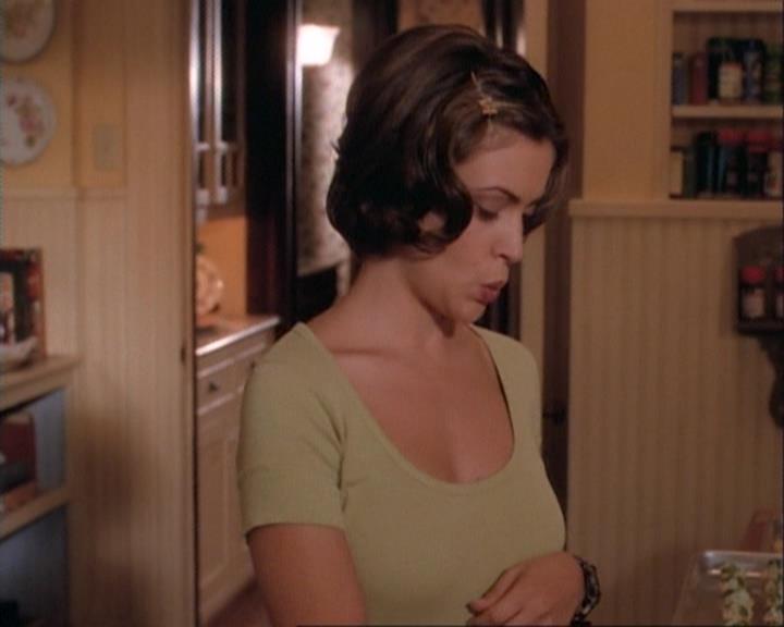 Charmed-Online-dot-net_106TheWeddingFromHell0457.jpg
