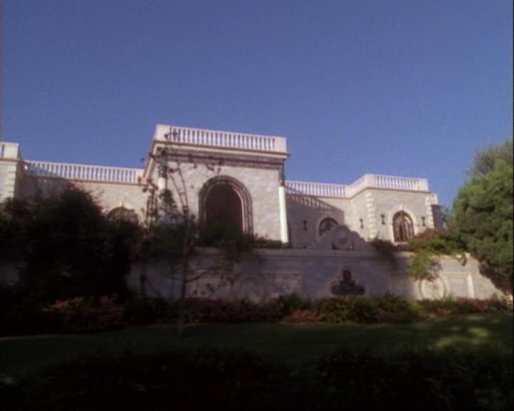 Charmed-Online-dot-net_106TheWeddingFromHell0470.jpg