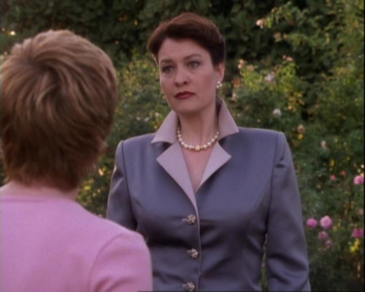 Charmed-Online-dot-net_106TheWeddingFromHell0662.jpg