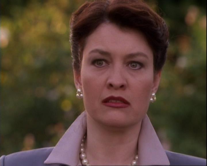 Charmed-Online-dot-net_106TheWeddingFromHell0695.jpg