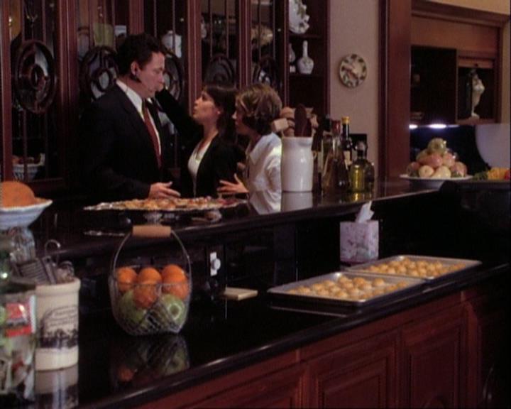 Charmed-Online-dot-net_106TheWeddingFromHell1062.jpg